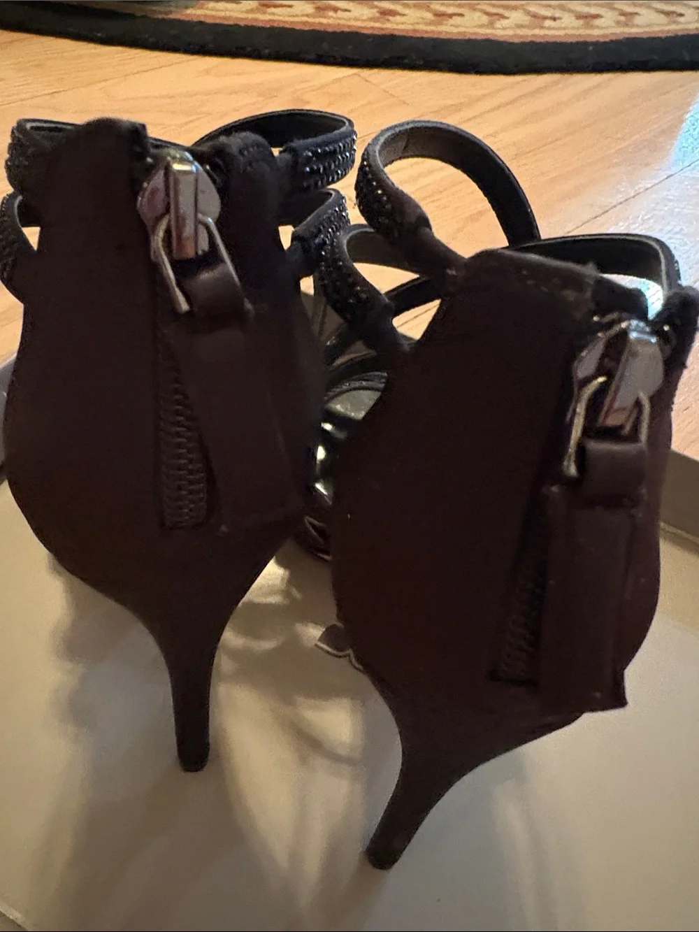 Vero Cuoio black satin size 7m from BCBGMAXAZRIA